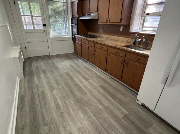 319 E 236th St Floor 1, Bronx, NY 10470