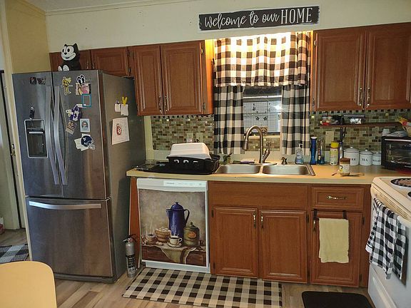 3rd image of 1341 Hawk Dr #112