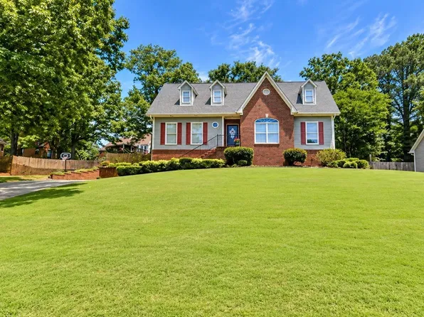 6221 Cardinal Dr, Pinson, AL 35126