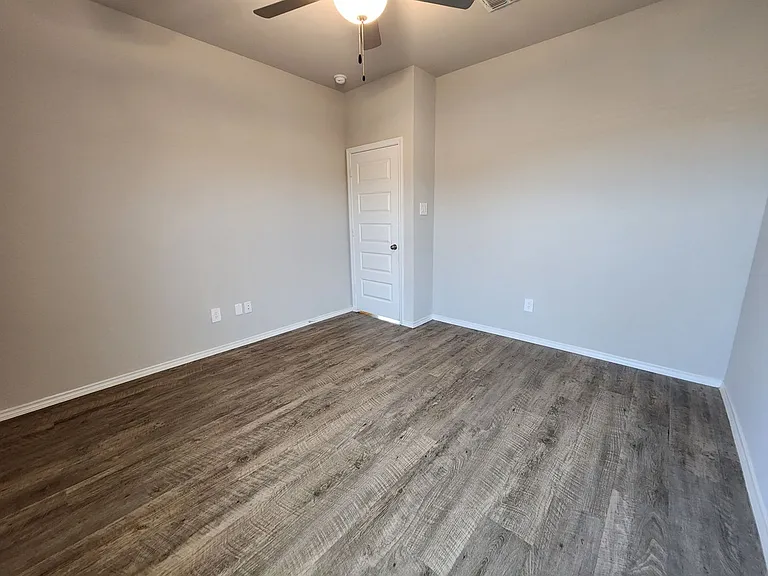 1137 Gracie Way — Photo 8