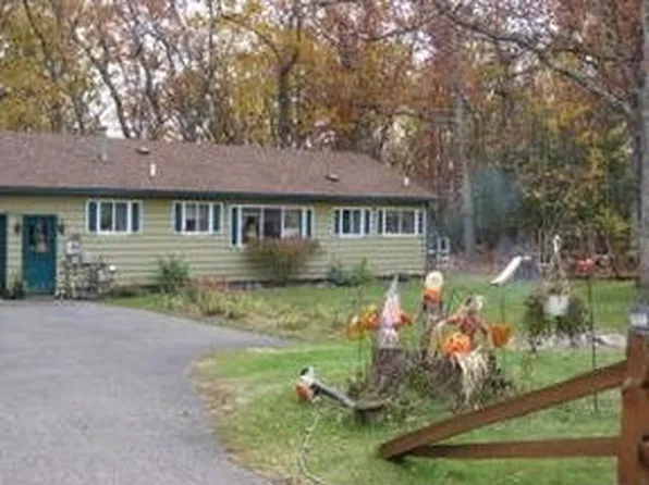 6439 S Straits Hwy, Indian River, MI 49749