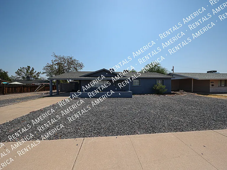 3213 S Albert Ave — Photo 1