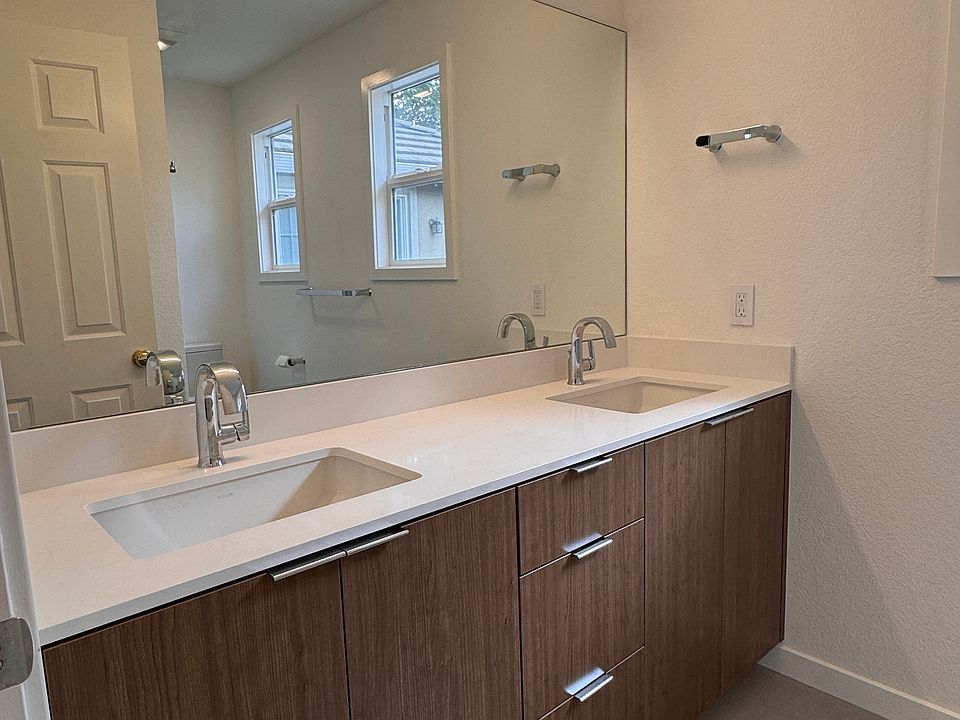 2nd image of 333 Cherry Blossom Ln
