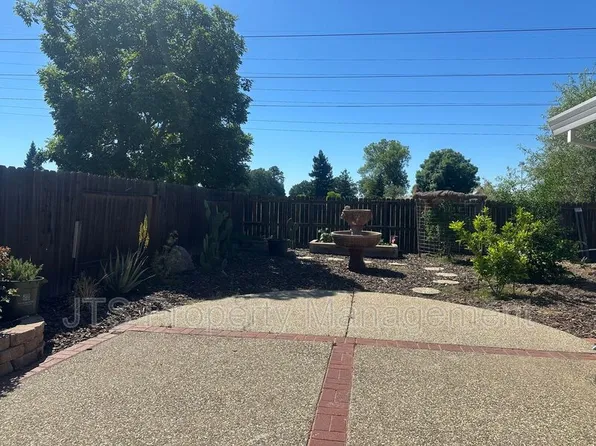 652 Hanisch Dr, Roseville, CA 95678