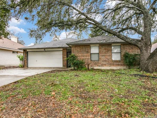 137 PLAZA DR, Universal City, TX 78148
