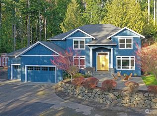 8784 NE Odd Fellows Rd, Bainbridge Island, WA 98110