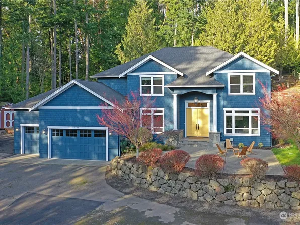 8784 NE Oddfellows Road, Bainbridge Island, WA 98110