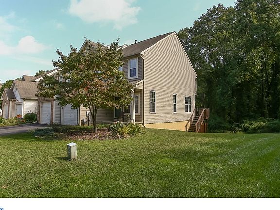 2nd image of 136 Yardley Pl