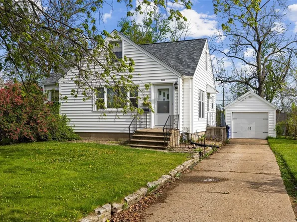 508 37th St NE, Cedar Rapids, IA 52402