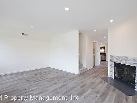 5th image of 5010 Saratoga Ave APT 1