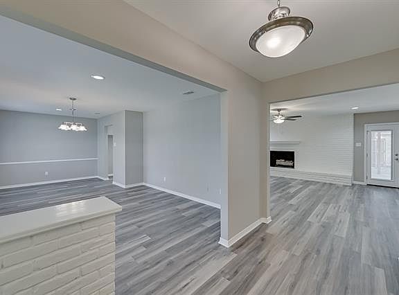 4th image of 805 Windsor Pl