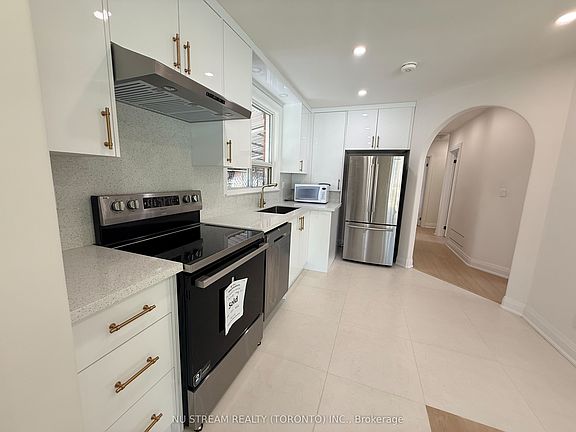 2nd image of 6 Rosemarie Dr