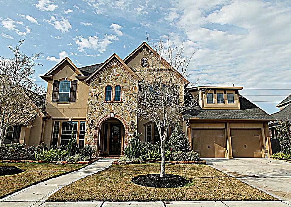 1st image of 27915 Moss Fern Dr