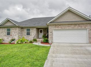 335 Shelby Cir, Shelbyville, TN 37160