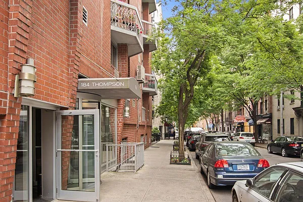 Rented by HomeDax Real Estate | media 32