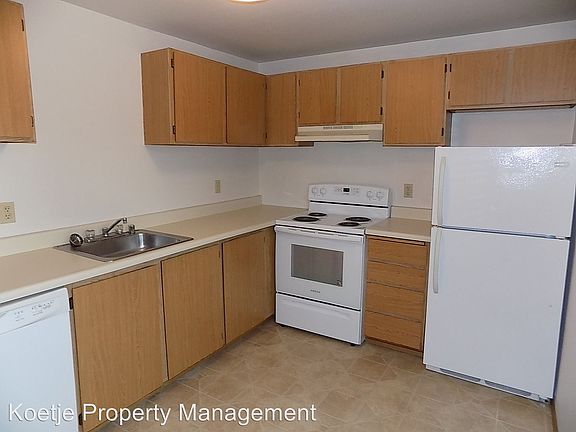 3rd image of 690 NW Atalanta Way APT L201