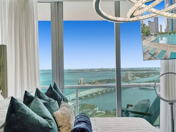 888 Biscayne Blvd, Miami, FL