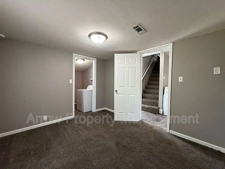 2234 Dudley St — Photo 7