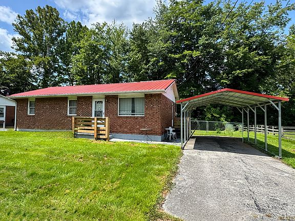 2nd image of 809 Boone Pl