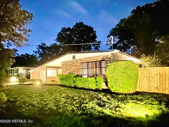 3rd image of 5414 PLAYA Way