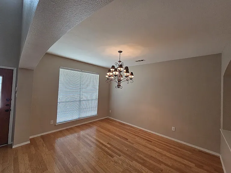 625 Manchester Dr — Photo 23