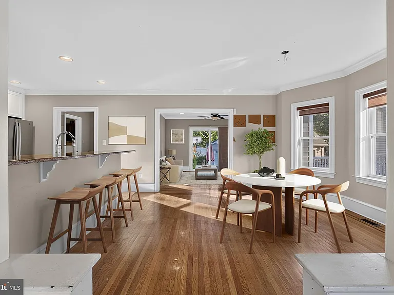21 E Redman Ave — Photo 22