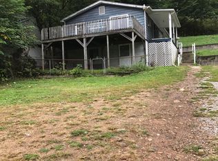 9 Laird St, Smithers, WV 25186