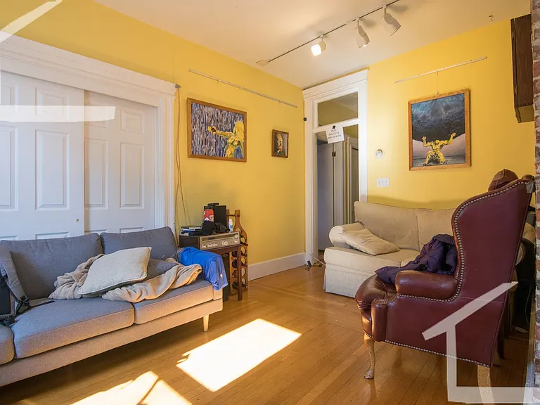 227 Harvard St #5 — Photo 2