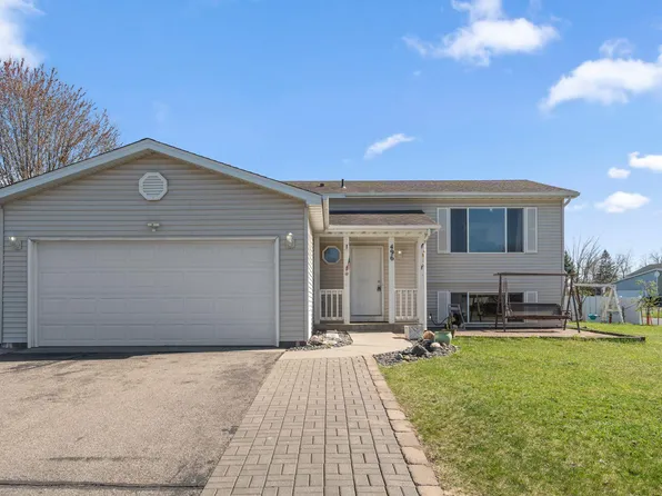 496 Braeburn Dr, Shakopee, MN 55379