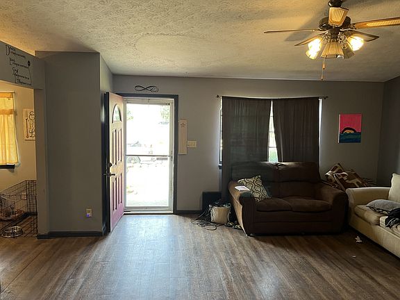 5th image of 1010 Embassy Dr