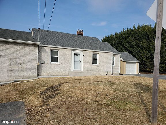 4th image of 8 Virginia Ave