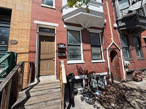 347 E King St Photo 1