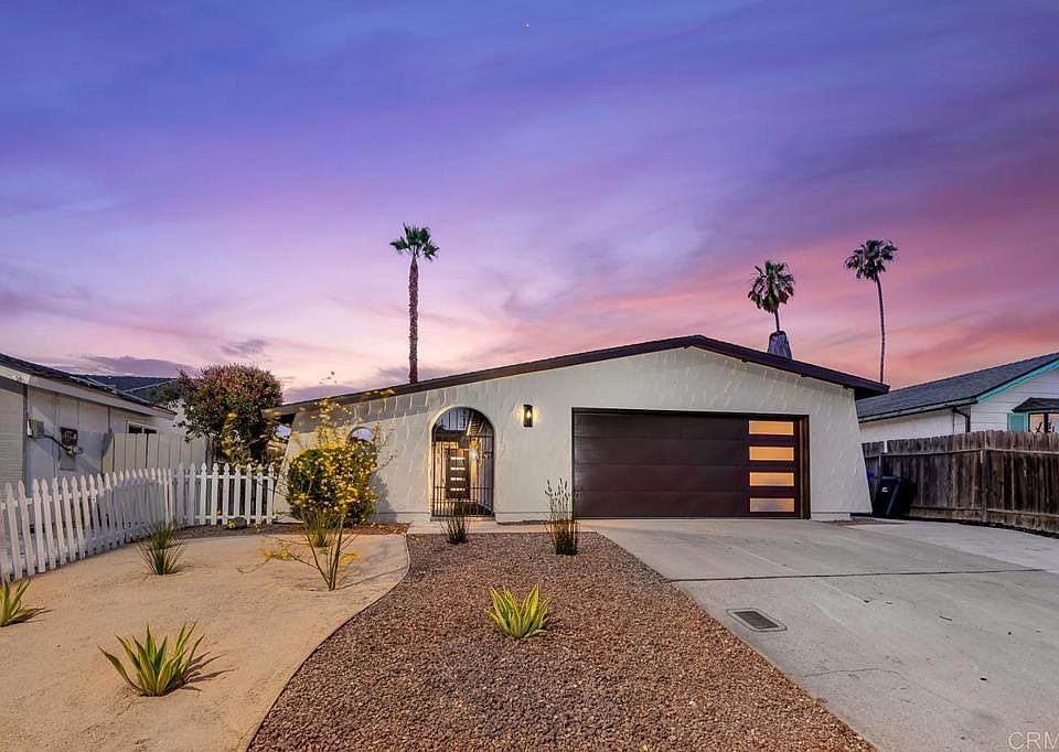 1st image of 3696 Clavelita St