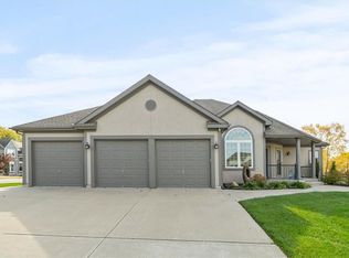 601 SW 34th St, Lees Summit, MO 64082