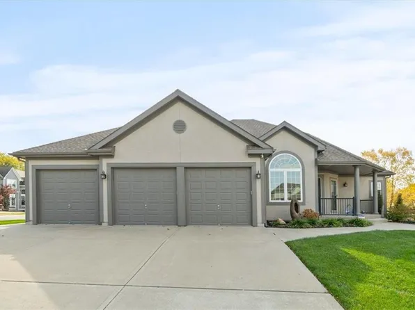 601 SW 34th St, Lees Summit, MO 64082