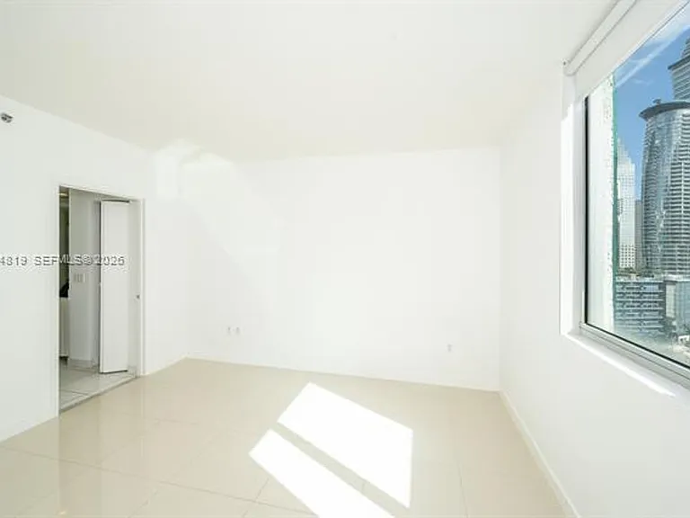 55 SE 6th St #CU-2210 — Photo 16