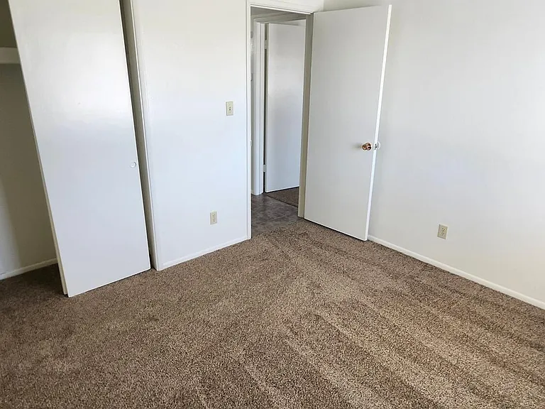810 S Kolb Rd #3 — Photo 13