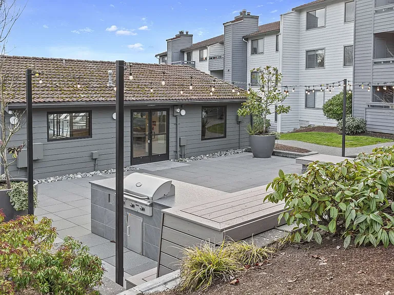 Taluswood Apartments — Photo 20