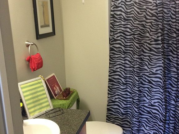5th image of 759 N Salina St APT 12