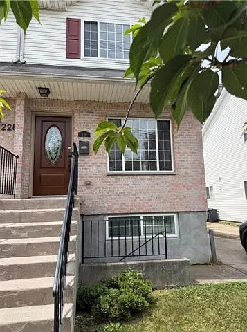 3 bed, 2.0 bath, $3,800 — Photo 2
