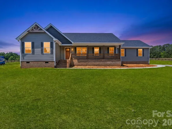 697 Alf Hoover Rd, Lincolnton, NC 28092