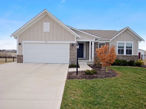 1685 Dickson Dr, Marysville, OH 43040