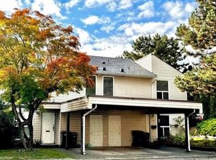 32550 Maclure Rd #302, Abbotsford, BC V2T4N3