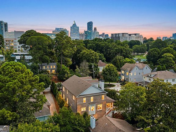 5th image of 383 Peachtree Ave NE
