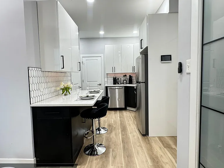 1324 N 5th St #1F — Photo 8