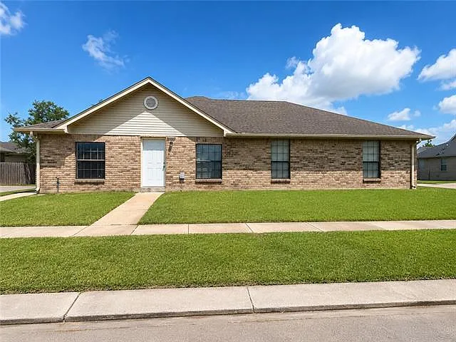 3903 Juno Dr
