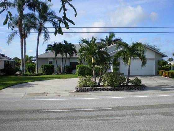 1st image of 426 Cape Coral Pkwy W
