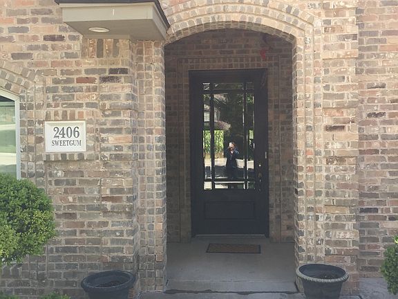 2nd image of 2406 Sweetgum Ln