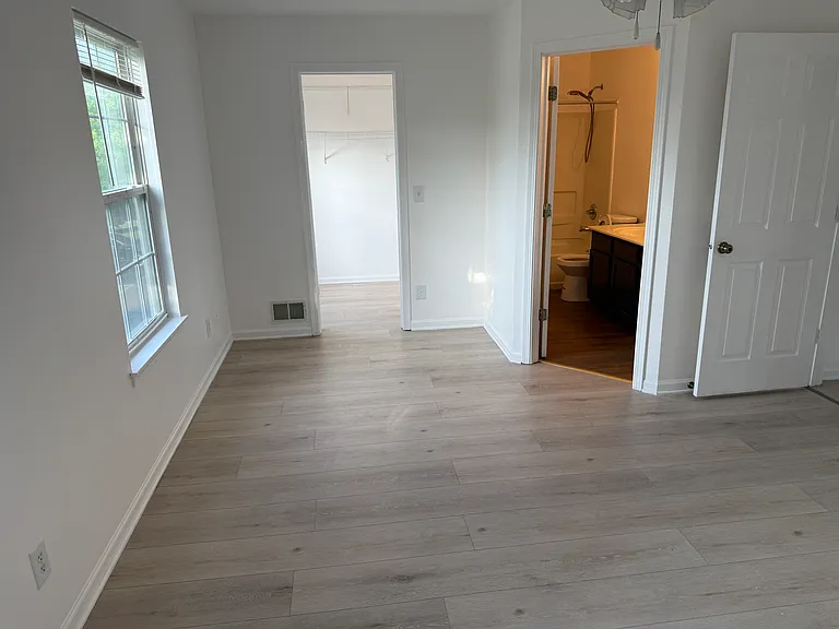21423 Frost Ct — Photo 16