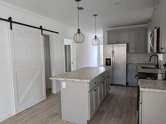 3rd image of 15777 Bolesta Rd #222